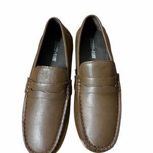 Strauss + Ramm Boy’s Brown Slip On Loafers Size 4M